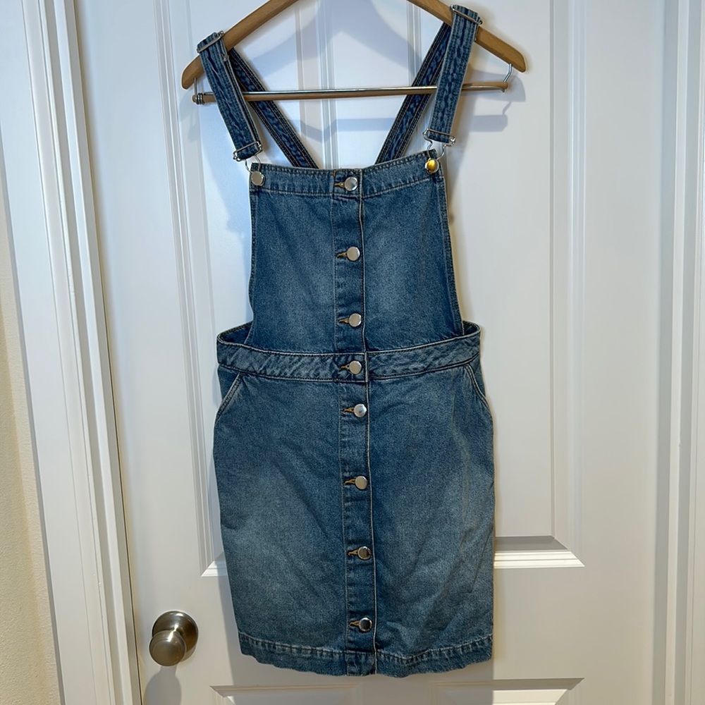 Women’s overall dress